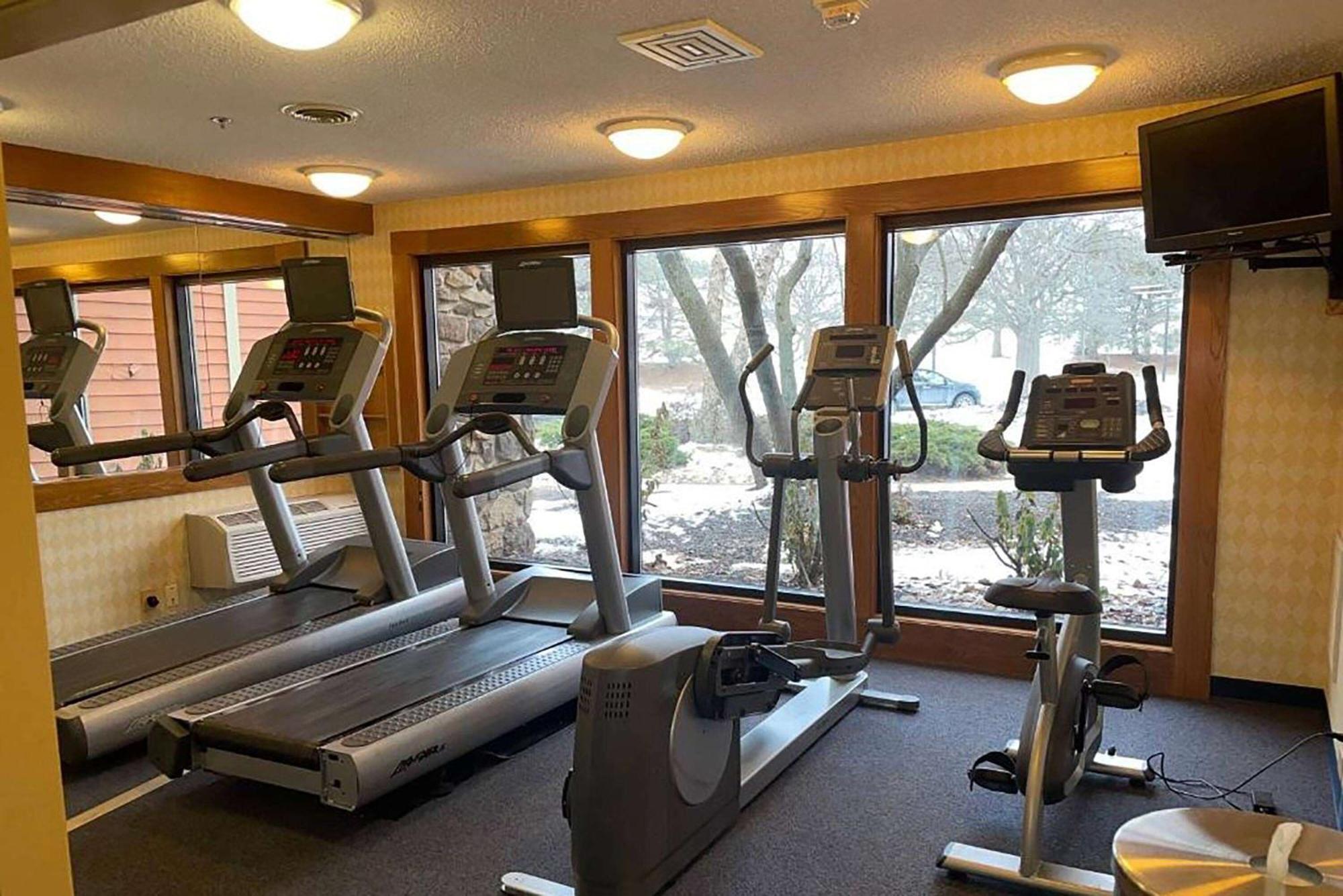 Howard Johnson By Wyndham Inn Merrillville